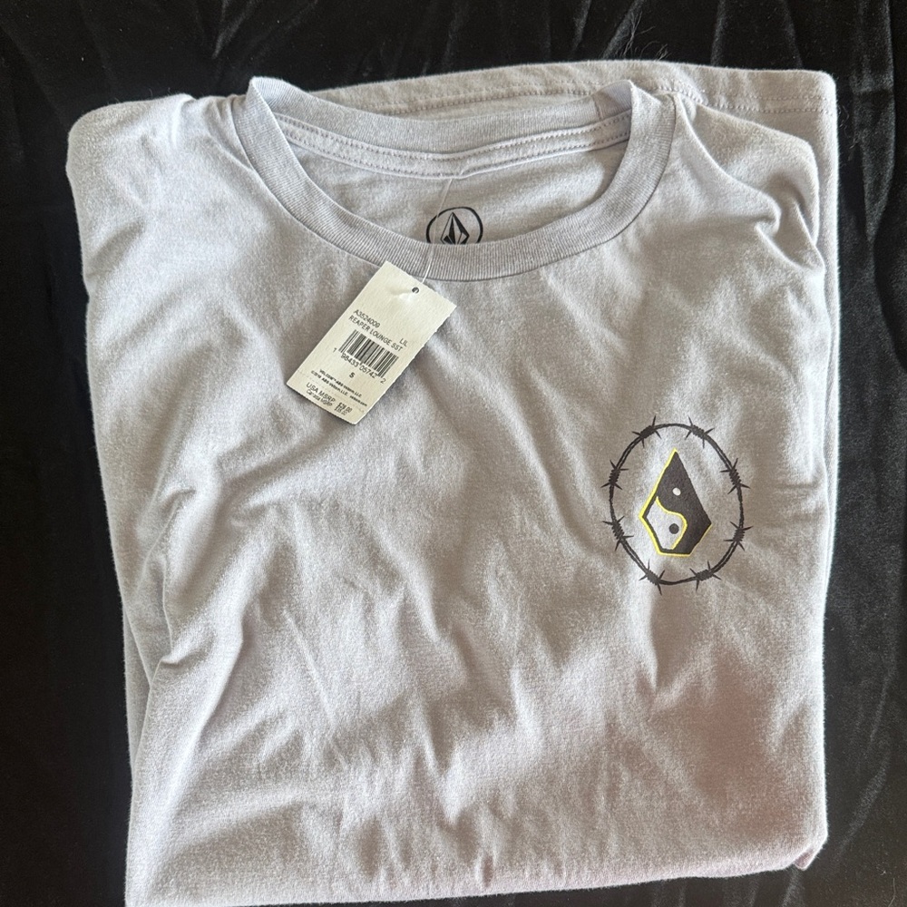 Volcom Men’s Light Gray Short Sleeve Tee with Yellow Accent Logo